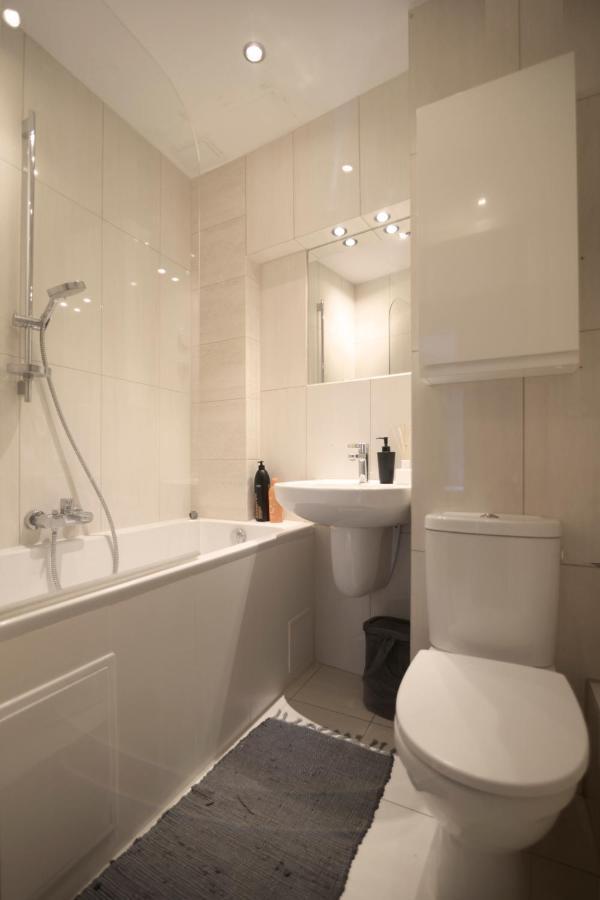 By The River And City Center - Comfortable Rooms Breslau Exterior foto